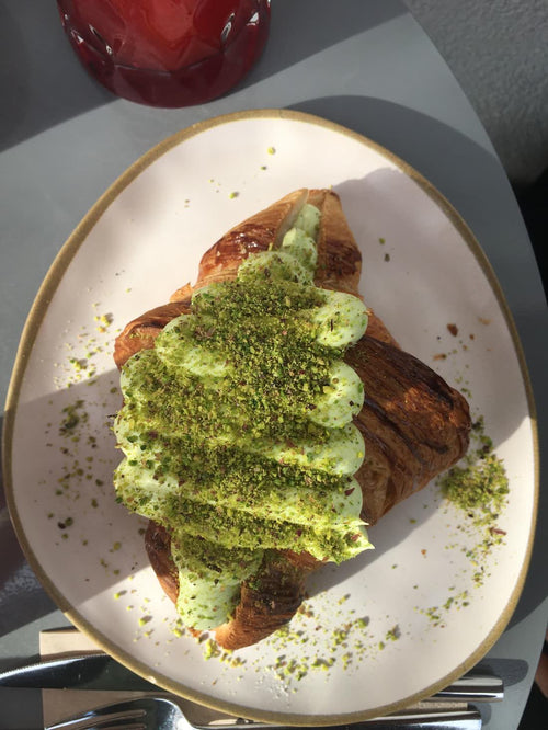 Croissant relleno de pistacho